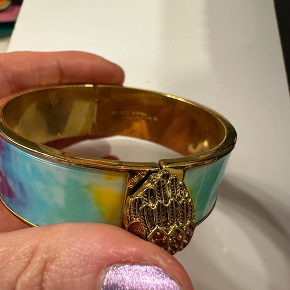 New Price ‼️ Kurt Geiger Eagle Head Tie Dye Hinged Bracelet 💝 - Picture 9 of 9